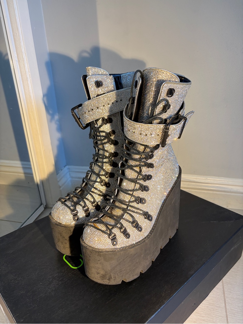 Club Exx Crystal Traitor
Boots Size 9